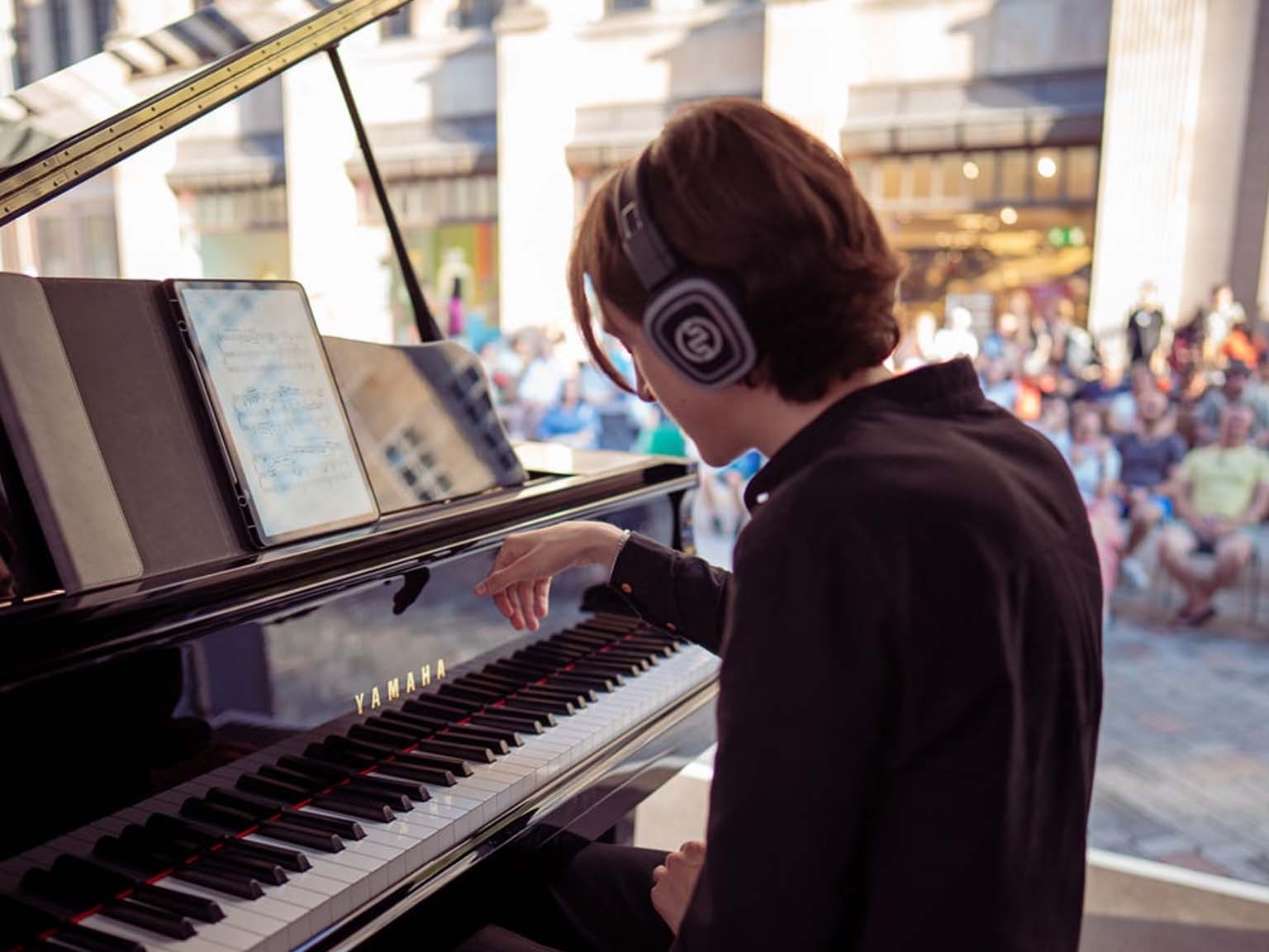 yamaha-silentexperience Yamaha Silent Experience con audífonos Silentsystem