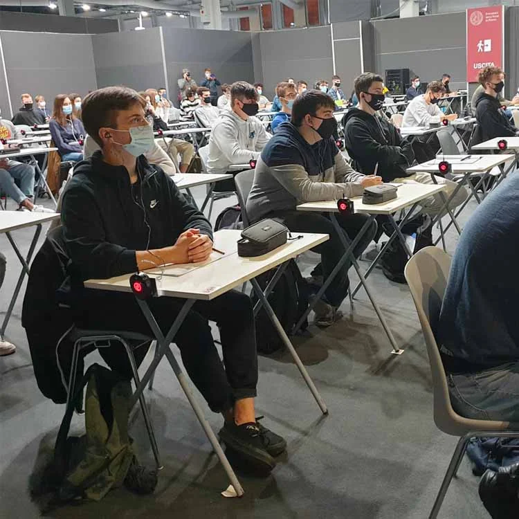 Audífonos inalámbricos Silentsystem para la enseñanza en el aula