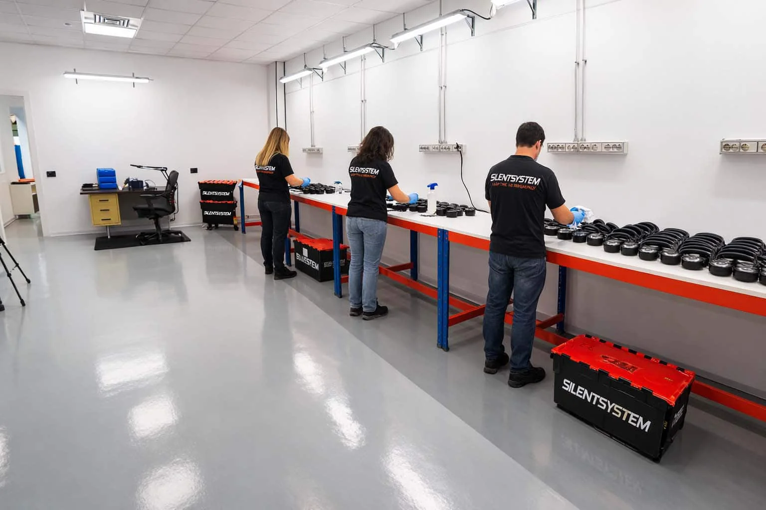 Silentsystem laboratory for cleaning and sanitising wireless headphones used at events