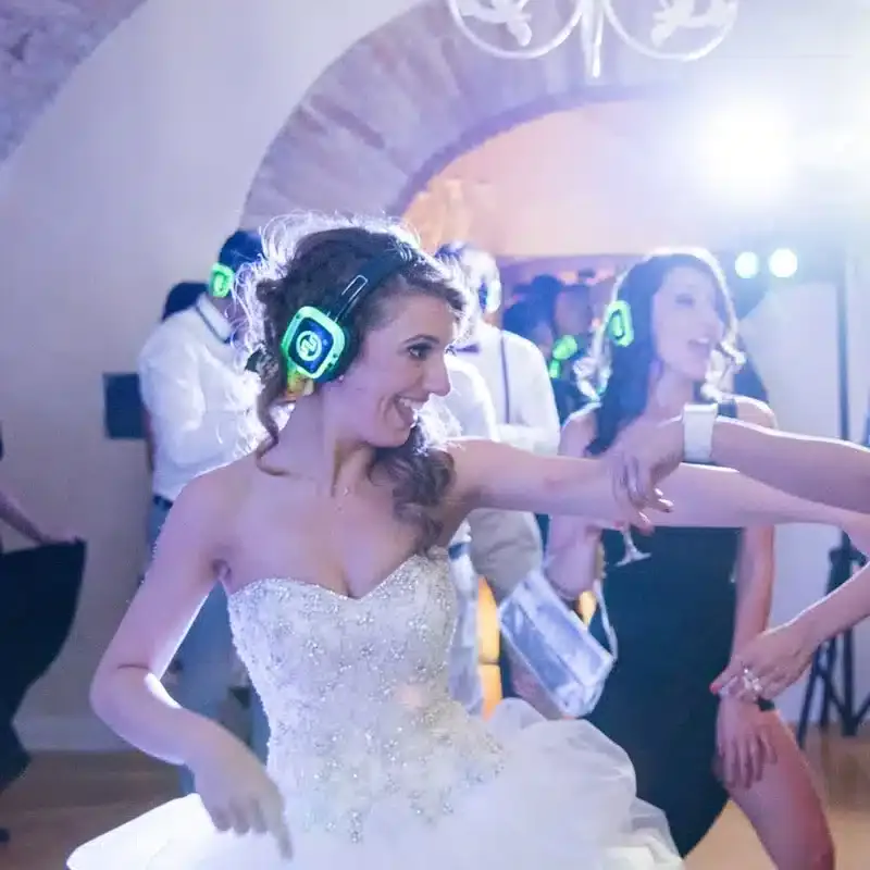 Silenparty Braut Silentsystem Silent Disco Hochzeit — Silenparty Braut