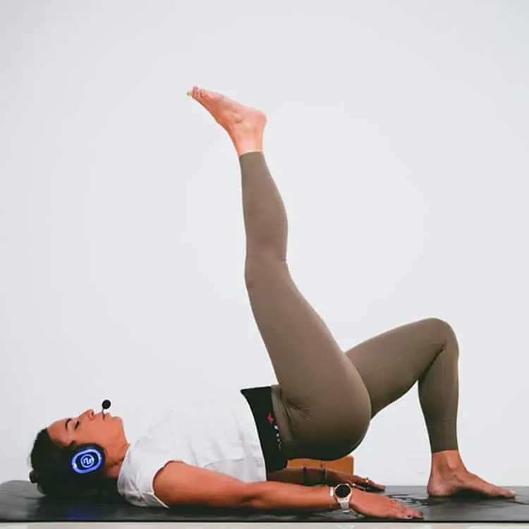 Silentwellness Stretching Silentwellness estiramiento – audífonos inalámbricos para fitness, ciclismo y entrenamiento en grupo
