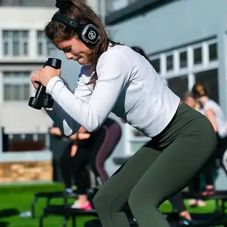 Silent Fitness – weightlift Silentfitness levantamiento de pesas – audífonos inalámbricos para fitness, ciclismo y entrenamiento en grupo