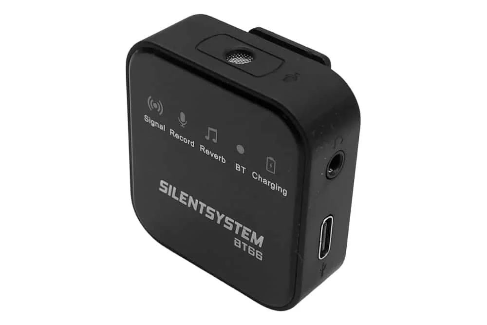 Micrófono Silentsystem BT66 en uso durante un evento