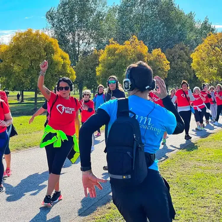 Silent Walking im Freien Silentsystem Silent Walk — Silent Walking im Freien